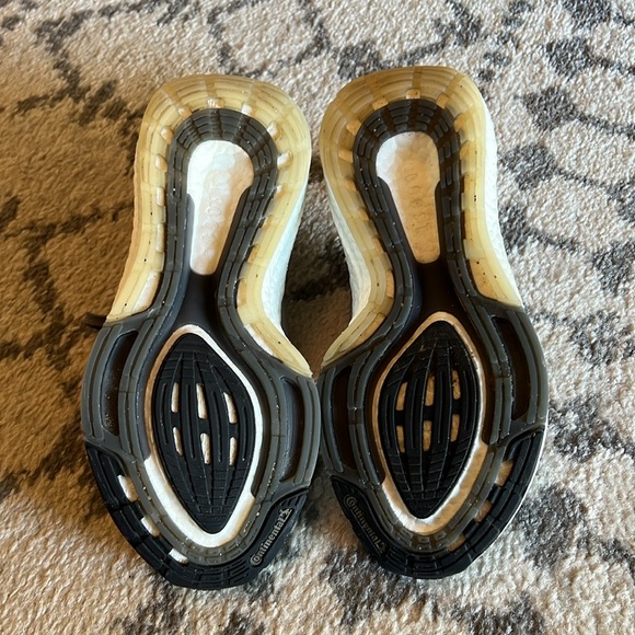 Adidas Ultraboost 21 - Picture 7 of 7